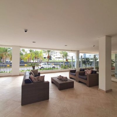 Apartamentos com 160m², 3 quartos, 2 suítes, 2 garagens, no bairro Jurerê Internacional em Florianópolis