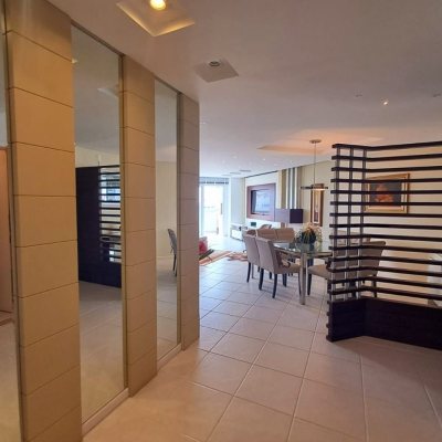 Apartamentos com 160m², 3 quartos, 2 suítes, 2 garagens, no bairro Jurerê Internacional em Florianópolis