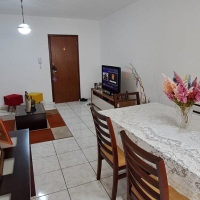 Apartamentos com 95m², 3 quartos, 1 suíte, 1 garagem, no bairro Canto em Florianópolis