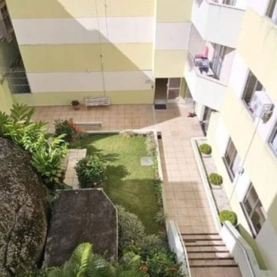 Apartamentos com 95m², 3 quartos, 1 suíte, 1 garagem, no bairro Canto em Florianópolis