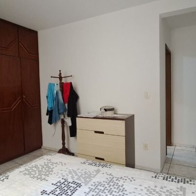 Apartamentos com 95m², 3 quartos, 1 suíte, 1 garagem, no bairro Canto em Florianópolis