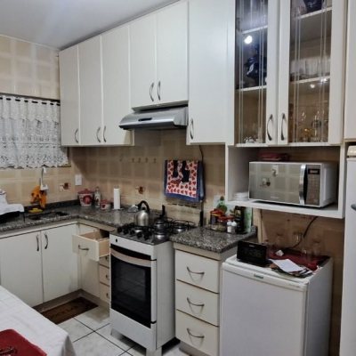 Apartamentos com 95m², 3 quartos, 1 suíte, 1 garagem, no bairro Canto em Florianópolis
