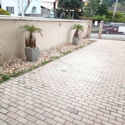 Casa Residencial com 147m², 4 quartos, 1 suíte, 4 garagens, no bairro São Sebastião em Palhoça