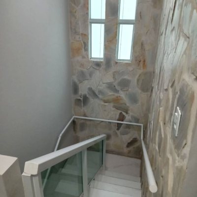 Casa Residencial com 147m², 4 quartos, 1 suíte, 4 garagens, no bairro São Sebastião em Palhoça