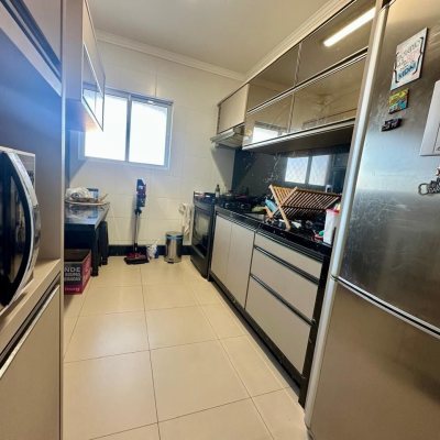 Apartamentos com 98m², 3 quartos, 1 suíte, 2 garagens, no bairro Jardim Atlântico em Florianópolis