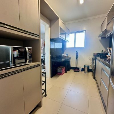 Apartamentos com 98m², 3 quartos, 1 suíte, 2 garagens, no bairro Jardim Atlântico em Florianópolis