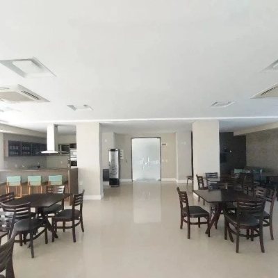 Apartamentos com 98m², 3 quartos, 1 suíte, 2 garagens, no bairro Jardim Atlântico em Florianópolis