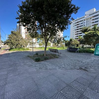 Apartamentos com 98m², 3 quartos, 1 suíte, 2 garagens, no bairro Jardim Atlântico em Florianópolis