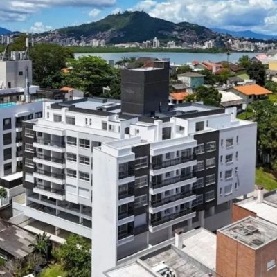 Apartamentos com 72m², 2 quartos, 1 suíte, 1 garagem, no bairro João Paulo em Florianópolis