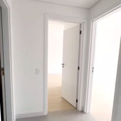 Apartamentos com 72m², 2 quartos, 1 suíte, 1 garagem, no bairro João Paulo em Florianópolis