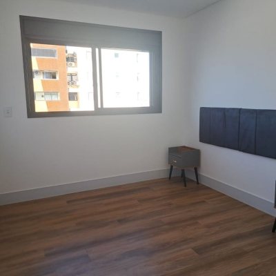 Apartamentos com 49m², 1 quarto, 1 garagem, no bairro Canto em Florianópolis