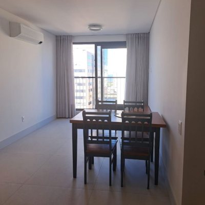 Apartamentos com 49m², 1 quarto, 1 garagem, no bairro Canto em Florianópolis