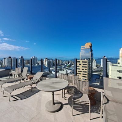 Apartamentos com 49m², 1 quarto, 1 garagem, no bairro Canto em Florianópolis