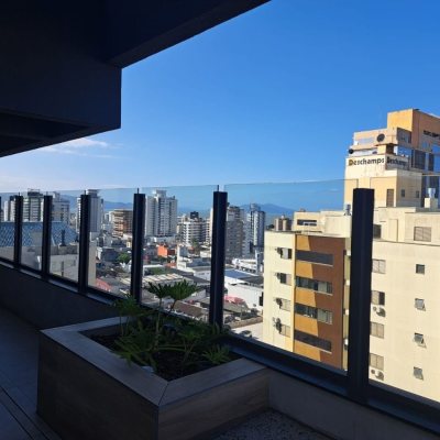 Apartamentos com 49m², 1 quarto, 1 garagem, no bairro Canto em Florianópolis