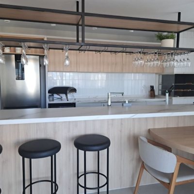 Apartamentos com 49m², 1 quarto, 1 garagem, no bairro Canto em Florianópolis