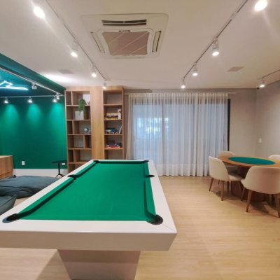 Apartamentos com 49m², 1 quarto, 1 garagem, no bairro Canto em Florianópolis