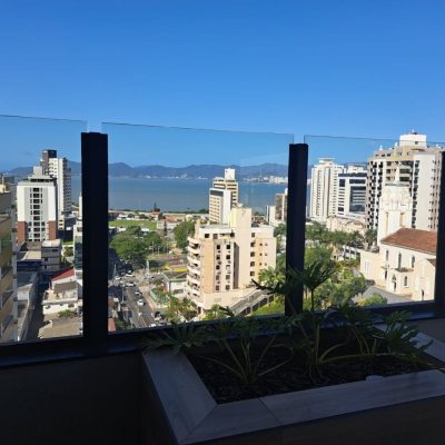 Apartamentos com 49m², 1 quarto, 1 garagem, no bairro Canto em Florianópolis