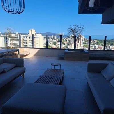 Apartamentos com 49m², 1 quarto, 1 garagem, no bairro Canto em Florianópolis