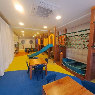 Apartamentos com 49m², 1 quarto, 1 garagem, no bairro Canto em Florianópolis