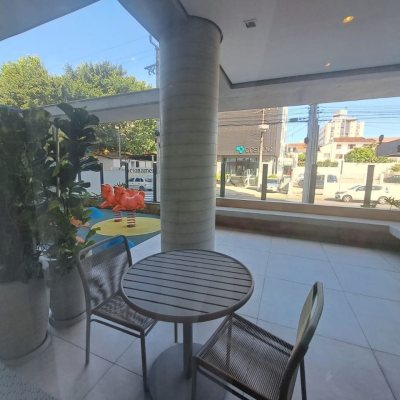 Apartamentos com 49m², 1 quarto, 1 garagem, no bairro Canto em Florianópolis