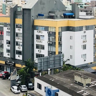 Sala com 40m², 1 garagem, no bairro Estreito em Florianópolis