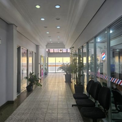 Sala com 40m², 1 garagem, no bairro Estreito em Florianópolis