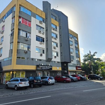 Sala com 40m², 1 garagem, no bairro Estreito em Florianópolis