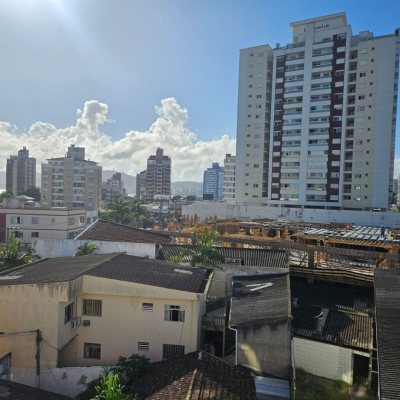 Sala com 40m², 1 garagem, no bairro Estreito em Florianópolis