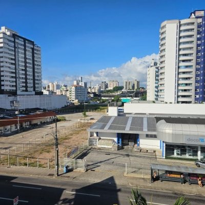 Sala com 40m², 1 garagem, no bairro Estreito em Florianópolis