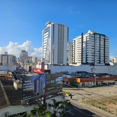 Sala com 40m², 1 garagem, no bairro Estreito em Florianópolis