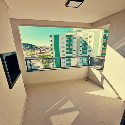 Apartamentos com 90m², 3 quartos, 1 suíte, 2 garagens, no bairro Pagani em Palhoça