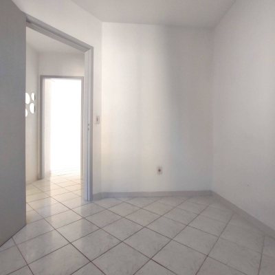 Apartamentos com 74m², 3 quartos, 1 suíte, 1 garagem, no bairro Barreiros em São José
