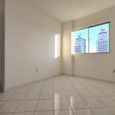 Apartamentos com 74m², 3 quartos, 1 suíte, 1 garagem, no bairro Barreiros em São José