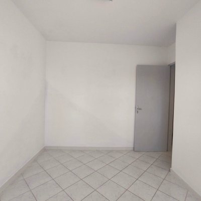 Apartamentos com 74m², 3 quartos, 1 suíte, 1 garagem, no bairro Barreiros em São José