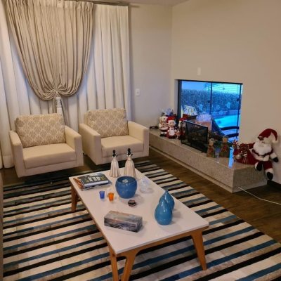 Casa Residencial com 278m², 3 quartos, 1 suíte, 2 garagens, no bairro Saco Dos Limões em Florianópolis