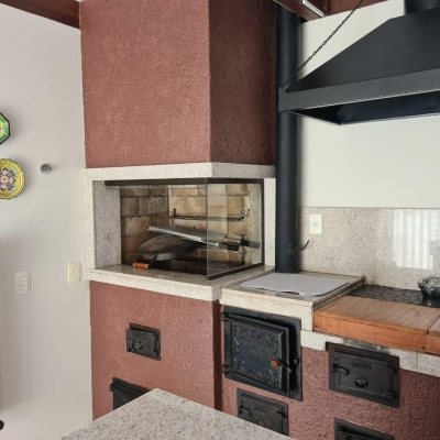 Casa Residencial com 278m², 3 quartos, 1 suíte, 2 garagens, no bairro Saco Dos Limões em Florianópolis