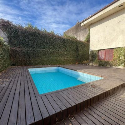 Casa Residencial com 128m², 4 quartos, 2 suítes, 2 garagens, no bairro Jardim Atlântico em Florianópolis