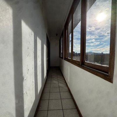 Casa Residencial com 128m², 4 quartos, 2 suítes, 2 garagens, no bairro Jardim Atlântico em Florianópolis