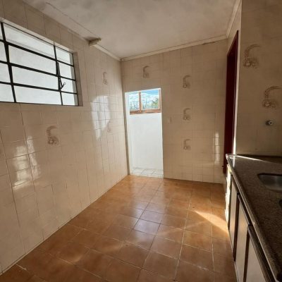 Casa Residencial com 128m², 4 quartos, 2 suítes, 2 garagens, no bairro Jardim Atlântico em Florianópolis