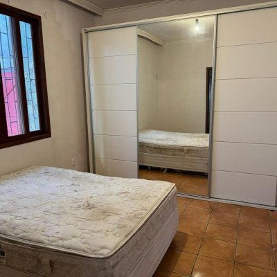 Casa Residencial com 128m², 4 quartos, 2 suítes, 2 garagens, no bairro Jardim Atlântico em Florianópolis