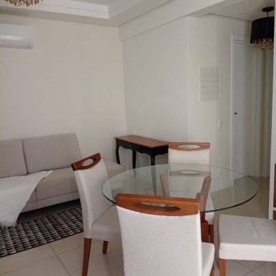 Apartamentos com 63m², 2 quartos, 1 suíte, 1 garagem, no bairro Agronômica em Florianópolis