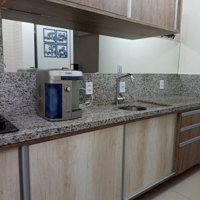 Apartamentos com 63m², 2 quartos, 1 suíte, 1 garagem, no bairro Agronômica em Florianópolis