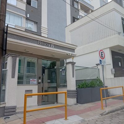 Apartamentos com 63m², 2 quartos, 1 suíte, 1 garagem, no bairro Agronômica em Florianópolis