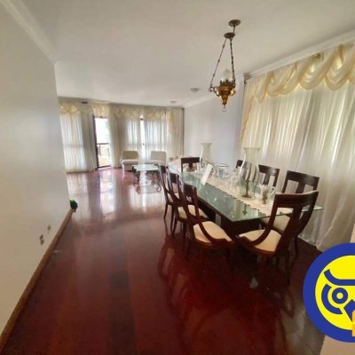 Apartamentos com 214m², 3 quartos, 3 suítes, 2 garagens, no bairro Centro em Florianópolis