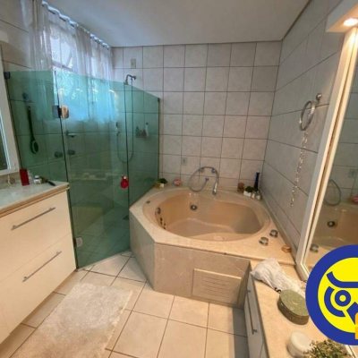 Apartamentos com 214m², 3 quartos, 3 suítes, 2 garagens, no bairro Centro em Florianópolis