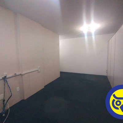 Sala com 49m², 1 garagem, no bairro Centro em Florianópolis