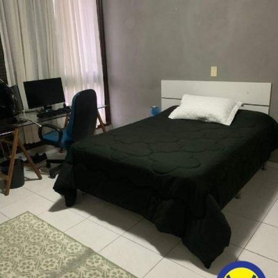 Casa Residencial com 257m², 3 quartos, 1 suíte, 1 garagem, no bairro Itaguaçu em Florianópolis