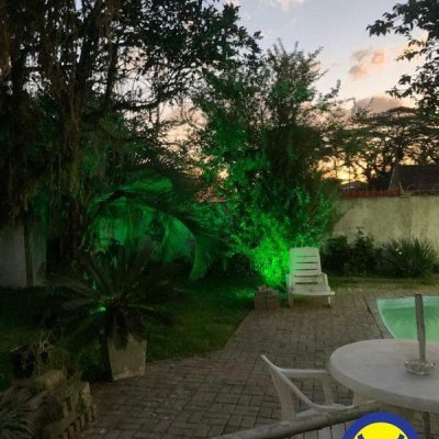 Casa Residencial com 257m², 3 quartos, 1 suíte, 1 garagem, no bairro Itaguaçu em Florianópolis