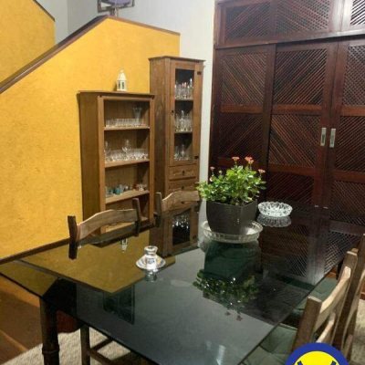 Casa Residencial com 257m², 3 quartos, 1 suíte, 1 garagem, no bairro Itaguaçu em Florianópolis