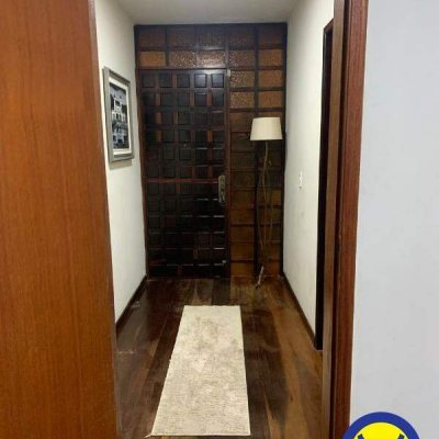 Casa Residencial com 257m², 3 quartos, 1 suíte, 1 garagem, no bairro Itaguaçu em Florianópolis